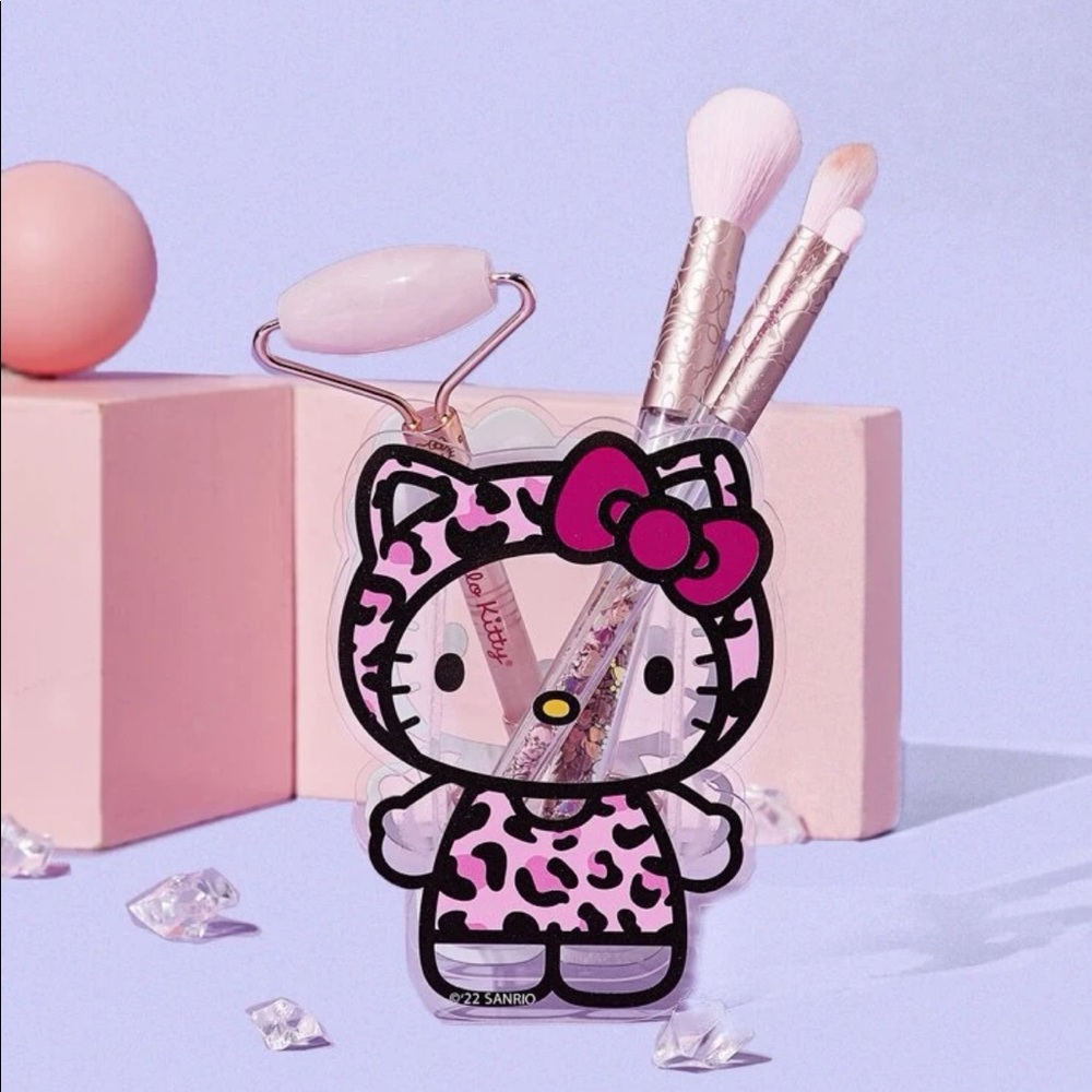 Hello kitty makeup storage pencil case cute pink hoodie women desk decor cartoon